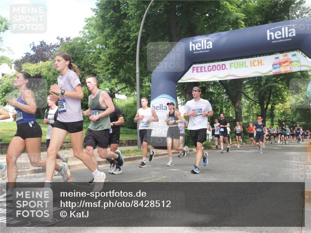 29.06.2025 - hella hamburg halbmarathon KatJ http://msf.ph/oto/8428512 29.06.2025 10:40:44 Zwischen KM18-KM19 1267, 2771, 3334, 5077, 6723, 7509, 7918, 8335 meine-sportfotos.de