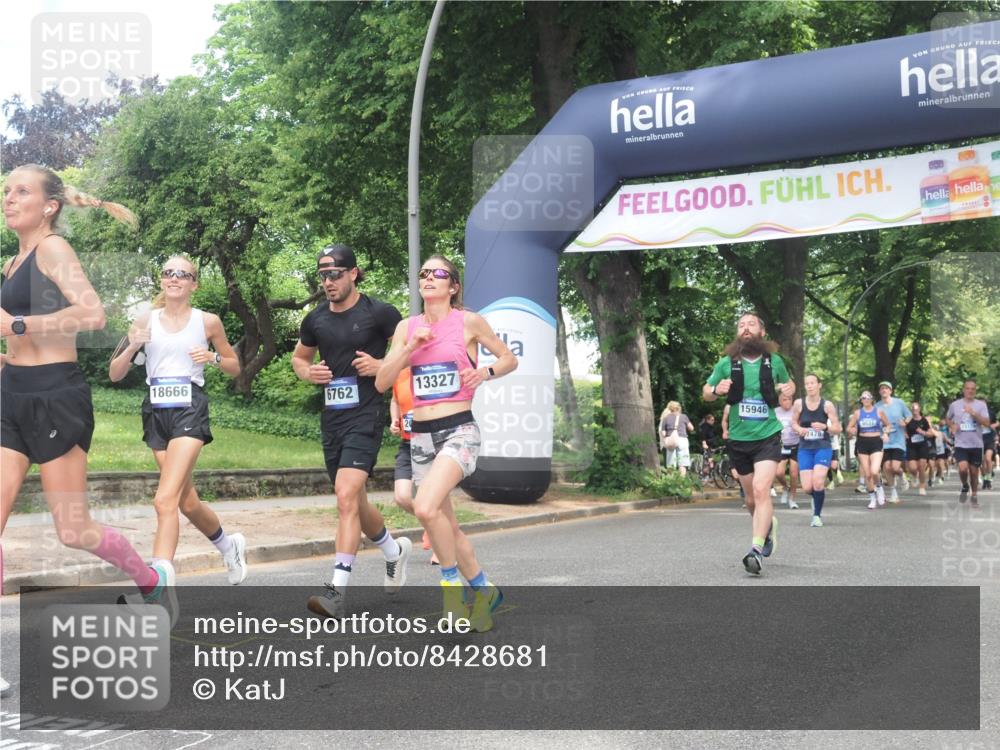 29.06.2025 - hella hamburg halbmarathon KatJ http://msf.ph/oto/8428681 29.06.2025 10:40:50 Zwischen KM18-KM19 1267, 2058, 2099, 2771, 6762, 7478, 7509 meine-sportfotos.de