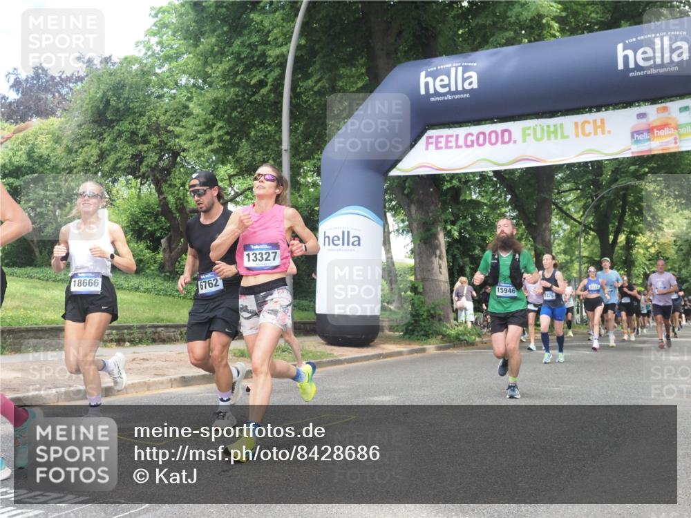 29.06.2025 - hella hamburg halbmarathon KatJ http://msf.ph/oto/8428686 29.06.2025 10:40:50 Zwischen KM18-KM19 1267, 2058, 2099, 2771, 6762, 7478, 7509 meine-sportfotos.de