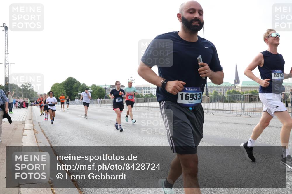 29.06.2025 - hella hamburg halbmarathon Lena Gebhardt http://msf.ph/oto/8428724 29.06.2025 10:06:56 Lombardsbrücke 1993, 8744, 16933, 6572, 1993, 4262, 5807, 5845, 5951, 6572, 6664, 6833, 7503, 8290, 8744, 8960, 10283, 10736, 10886, 11758, 12371, 12418, 12550, 13475, 14607, 15377, 16554, 16692, 16933, 17059, 17174, 17895, 18316, 18343, 18381, 18577, 18652, 18828 meine-sportfotos.de
