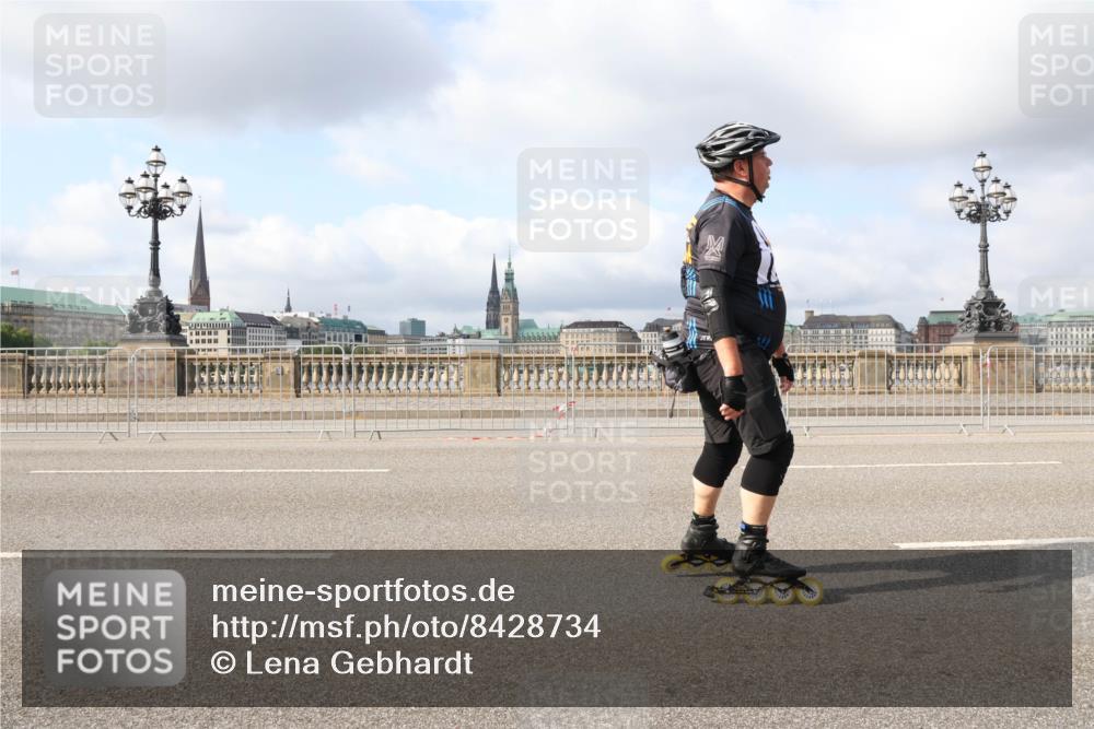29.06.2025 - hella hamburg halbmarathon Lena Gebhardt http://msf.ph/oto/8428734 29.06.2025 08:59:34 Lombardsbrücke  meine-sportfotos.de