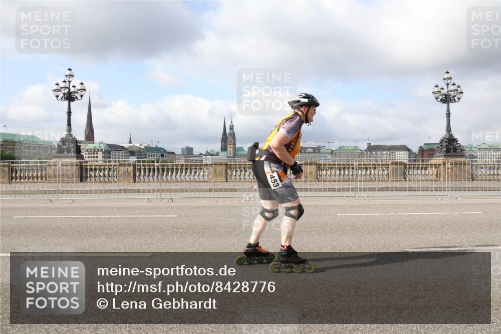 29.06.2025 - hella hamburg halbmarathon Lena Gebhardt http://msf.ph/oto/8428776 29.06.2025 08:59:35 Lombardsbrücke 453 meine-sportfotos.de