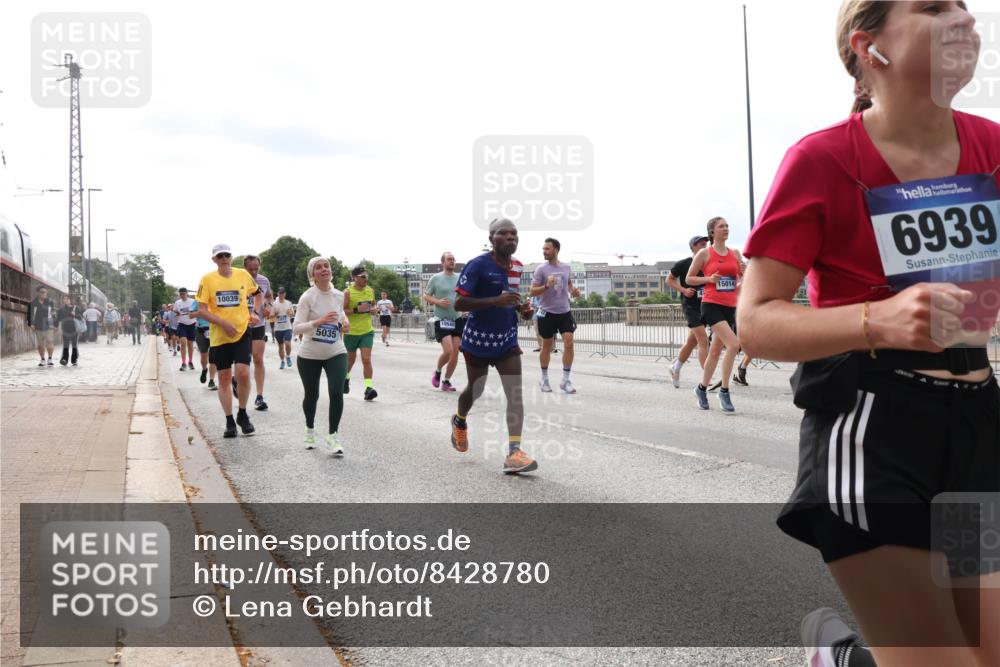 29.06.2025 - hella hamburg halbmarathon Lena Gebhardt http://msf.ph/oto/8428780 29.06.2025 10:19:39 Lombardsbrücke 10039, 5035, 10540, 15014, 81, 6939, 1145, 1154, 1332, 1534, 1708, 2017, 2311, 2357, 2405, 2441, 2589, 2795, 2812, 2895, 2918, 2993, 2995, 3446, 3678, 4108, 4110, 4170, 4562, 4570, 4722, 4979, 5035, 5080, 5123, 5178, 5251, 5429, 5449, 5849, 5878, 6444, 6542, 6796, 6797, 6872, 6874, 6939, 7137, 7143, 7248, 7249, 7836, 7917, 8146, 8427, 8537, 8575, 8761, 8778, 9252, 9856, 10039, 10124, 10129, 10349, 10540, 10594, 11036 meine-sportfotos.de