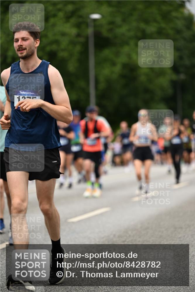 29.06.2025 - hella hamburg halbmarathon Dr. Thomas Lammeyer http://msf.ph/oto/8428782 29.06.2025 10:51:22 Kennedybrücke 1004, 1100, 1371, 1375, 1555, 1608, 1837, 1961, 1999, 2162, 2327, 2537, 2556, 2662, 2665, 2697, 3277, 3339, 3406, 3407, 3823, 4104, 4325, 4483, 5697, 5854, 5892, 6485, 6623, 6740, 6995, 7073, 7268, 7364, 7368, 7374, 7430, 7431, 7827, 7960, 8047, 8131, 8541, 8706, 8967, 9557, 9949, 10511, 10514, 10515, 10591, 11160, 11378, 11408 meine-sportfotos.de