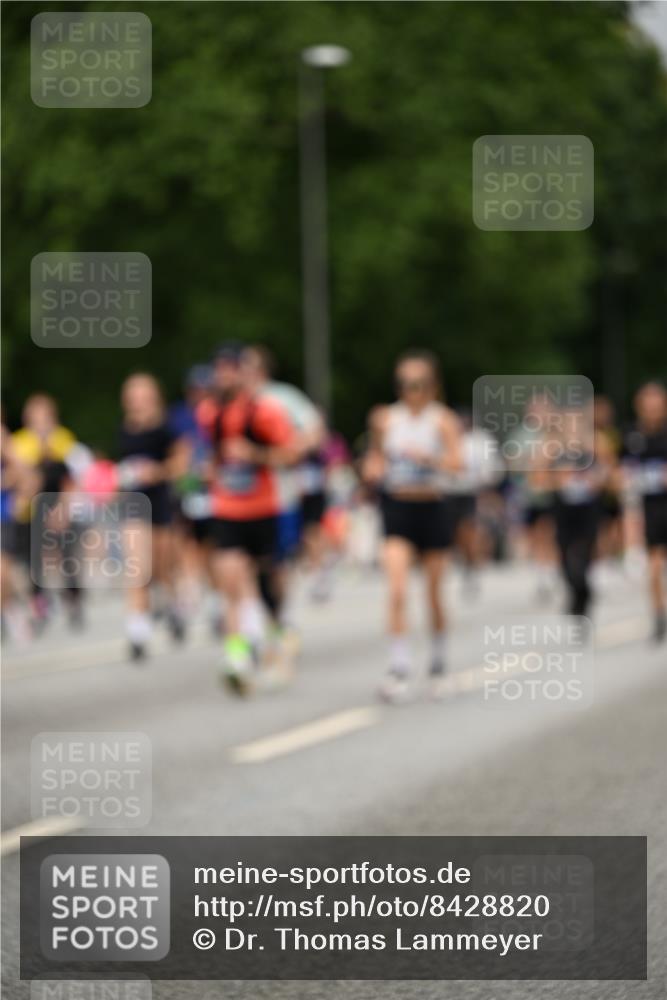 29.06.2025 - hella hamburg halbmarathon Dr. Thomas Lammeyer http://msf.ph/oto/8428820 29.06.2025 10:51:23 Kennedybrücke 1004, 1100, 1371, 1375, 1555, 1608, 1837, 1961, 1999, 2162, 2327, 2537, 2556, 2662, 2665, 2697, 3277, 3339, 3406, 3407, 3823, 4104, 4325, 4483, 5697, 5854, 5892, 6485, 6623, 6740, 6995, 7073, 7268, 7364, 7368, 7374, 7430, 7431, 7827, 7960, 8131, 8541, 8967, 9092, 9557, 9949, 10511, 10514, 10515, 10591, 11160, 11378, 11408 meine-sportfotos.de