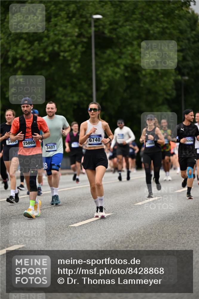 29.06.2025 - hella hamburg halbmarathon Dr. Thomas Lammeyer http://msf.ph/oto/8428868 29.06.2025 10:51:24 Kennedybrücke 1004, 1371, 1375, 1555, 1608, 1837, 1961, 1999, 2162, 2327, 2537, 2556, 2662, 2665, 2697, 3277, 3339, 3406, 3407, 3823, 4325, 4483, 5697, 5895, 6485, 6623, 6740, 6995, 7073, 7268, 7364, 7368, 7374, 7430, 7431, 7827, 7960, 8131, 8541, 8967, 9092, 9557, 9949, 10511, 10514, 10515, 10591, 11160, 11378 meine-sportfotos.de