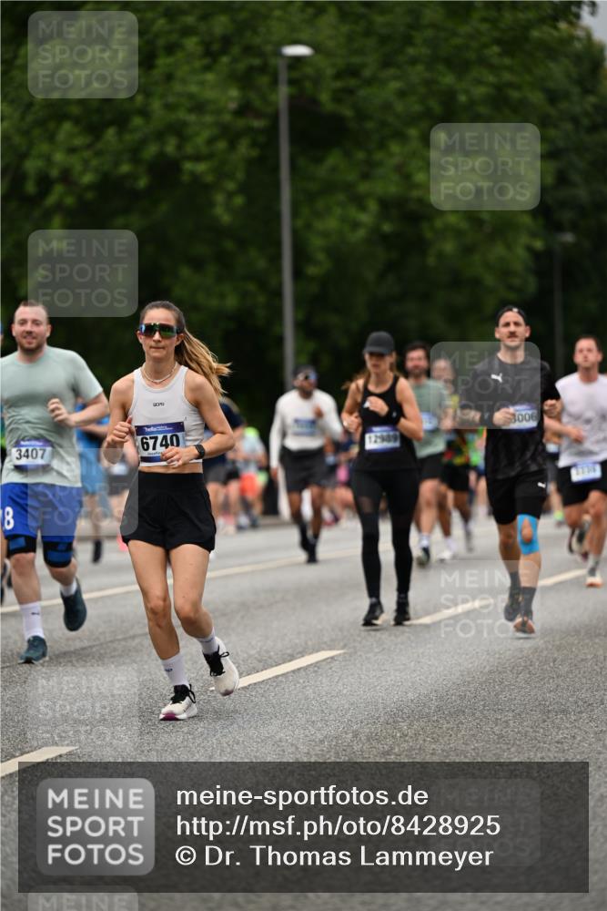 29.06.2025 - hella hamburg halbmarathon Dr. Thomas Lammeyer http://msf.ph/oto/8428925 29.06.2025 10:51:25 Kennedybrücke 1004, 1371, 1375, 1555, 1608, 1837, 1961, 1999, 2162, 2327, 2537, 2556, 2662, 2665, 2697, 3277, 3339, 3406, 3407, 3823, 4325, 4483, 5697, 5895, 6485, 6740, 6995, 7073, 7268, 7364, 7368, 7374, 7430, 7431, 7827, 7960, 8131, 8541, 8967, 9092, 9557, 10511, 10514, 10515, 10591, 11160, 11378 meine-sportfotos.de