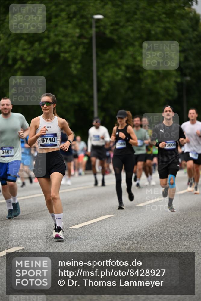 29.06.2025 - hella hamburg halbmarathon Dr. Thomas Lammeyer http://msf.ph/oto/8428927 29.06.2025 10:51:25 Kennedybrücke 1004, 1371, 1375, 1555, 1608, 1837, 1961, 1999, 2162, 2327, 2537, 2556, 2662, 2665, 2697, 3277, 3339, 3406, 3407, 3823, 4325, 4483, 5697, 5895, 6485, 6740, 6995, 7073, 7268, 7364, 7368, 7374, 7430, 7431, 7827, 7960, 8131, 8541, 8967, 9092, 9557, 10511, 10514, 10515, 10591, 11160, 11378 meine-sportfotos.de
