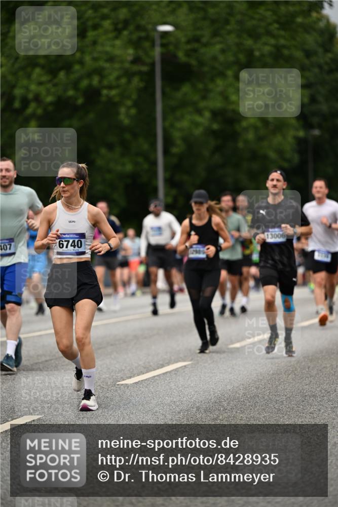 29.06.2025 - hella hamburg halbmarathon Dr. Thomas Lammeyer http://msf.ph/oto/8428935 29.06.2025 10:51:25 Kennedybrücke 1004, 1371, 1375, 1555, 1608, 1837, 1961, 1999, 2162, 2327, 2537, 2556, 2662, 2665, 2697, 3277, 3339, 3406, 3407, 3823, 4325, 4483, 5697, 5895, 6485, 6740, 6995, 7073, 7268, 7364, 7368, 7374, 7430, 7431, 7827, 7960, 8131, 8541, 8967, 9092, 9557, 10511, 10514, 10515, 10591, 11160, 11378 meine-sportfotos.de