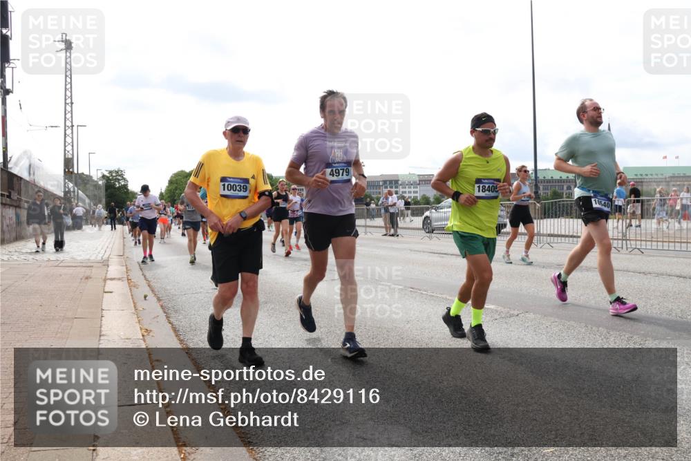 29.06.2025 - hella hamburg halbmarathon Lena Gebhardt http://msf.ph/oto/8429116 29.06.2025 10:19:41 Lombardsbrücke 10039, 4979, 18405, 10540, 1145, 1154, 1332, 1534, 1708, 2017, 2311, 2357, 2405, 2441, 2589, 2795, 2812, 2895, 2918, 2993, 2995, 3446, 3678, 4108, 4110, 4170, 4539, 4562, 4570, 4722, 4979, 5035, 5080, 5123, 5178, 5251, 5449, 5849, 5878, 6444, 6542, 6796, 6797, 6872, 6874, 6939, 7137, 7143, 7248, 7249, 7836, 7917, 8146, 8427, 8537, 8575, 8761, 8778, 9252, 9856, 10039, 10124, 10129, 10349, 10540, 10594, 10622, 11036 meine-sportfotos.de