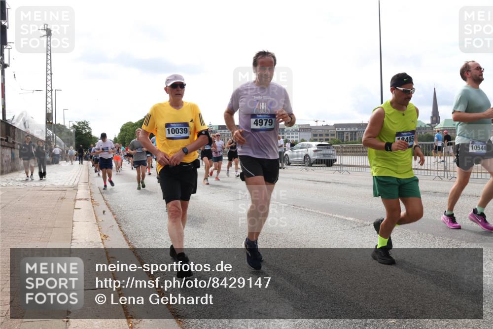 29.06.2025 - hella hamburg halbmarathon Lena Gebhardt http://msf.ph/oto/8429147 29.06.2025 10:19:42 Lombardsbrücke 512, 10039, 1841, 4979, 405, 10540, 1145, 1154, 1332, 1534, 1708, 2017, 2311, 2357, 2405, 2441, 2589, 2795, 2812, 2895, 2918, 2993, 2995, 3446, 3678, 4108, 4110, 4170, 4539, 4562, 4570, 4722, 4979, 5035, 5123, 5178, 5251, 5449, 5849, 5878, 6444, 6542, 6796, 6797, 6872, 6874, 6939, 7137, 7143, 7248, 7249, 7836, 7917, 8146, 8427, 8537, 8575, 8761, 9252, 9856, 10039, 10124, 10129, 10349, 10540, 10594, 10622, 11036 meine-sportfotos.de