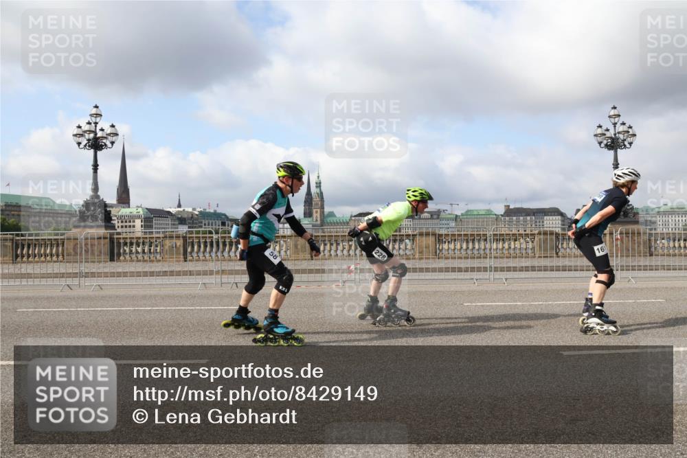 29.06.2025 - hella hamburg halbmarathon Lena Gebhardt http://msf.ph/oto/8429149 29.06.2025 08:59:40 Lombardsbrücke 58, 228, 161 meine-sportfotos.de