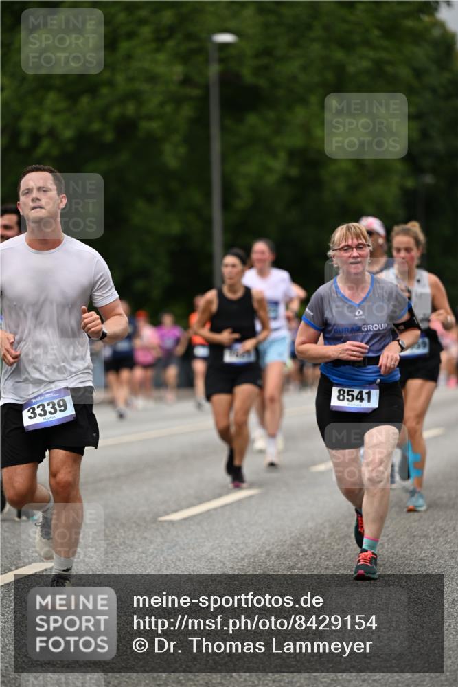 29.06.2025 - hella hamburg halbmarathon Dr. Thomas Lammeyer http://msf.ph/oto/8429154 29.06.2025 10:51:31 Kennedybrücke 1371, 1375, 1555, 1593, 1608, 1837, 1961, 1999, 2162, 2327, 2537, 2556, 2981, 3277, 3339, 3406, 3407, 3823, 4325, 5697, 5895, 6485, 6740, 6995, 7364, 7368, 7430, 7431, 7827, 7960, 8131, 8541, 8967, 9092, 9557, 9743, 10511, 10514, 10515, 10591, 11160, 11378 meine-sportfotos.de