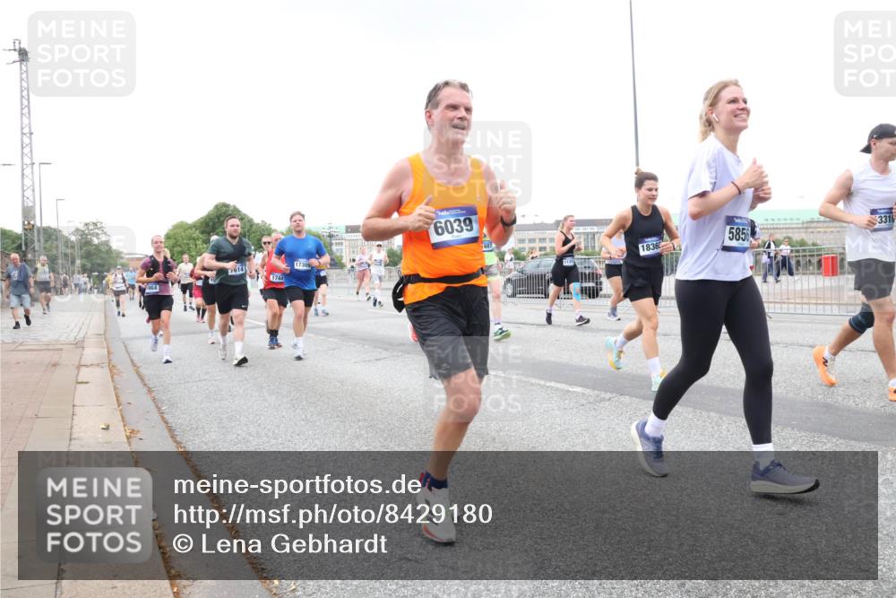 29.06.2025 - hella hamburg halbmarathon Lena Gebhardt http://msf.ph/oto/8429180 29.06.2025 10:54:01 Lombardsbrücke 7614, 1744, 6039, 687, 18365, 3316, 5856, 1017, 1263, 1687, 1744, 1753, 1762, 1779, 1789, 2079, 2372, 2429, 2600, 2761, 2854, 3055, 3079, 3187, 3188, 3249, 3465, 3467, 3557, 4323, 4685, 4801, 4838, 5157, 5430, 5514, 5804, 5817, 5856, 5857, 5898, 5964, 6039, 6192, 6273, 6306, 6468, 6583, 6913, 6987, 6988, 6996, 7039, 7498, 7537, 7614, 7874, 7890, 7946, 8867, 8924, 9077, 9138, 9203, 9503, 9531, 9572, 9771, 10207, 11354, 11390, 11785 meine-sportfotos.de