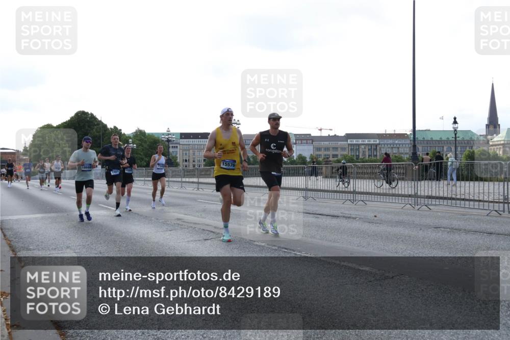 29.06.2025 - hella hamburg halbmarathon Lena Gebhardt http://msf.ph/oto/8429189 29.06.2025 09:44:29 Lombardsbrücke 18699, 7349, 15576, 15880, 1065, 1122, 1953, 2021, 2879, 3075, 3845, 3968, 4678, 5308, 5344, 7231, 7349, 7793, 8975, 9047, 9079, 10106, 10173, 10222, 10655, 10790, 11877, 12337, 12369, 13383, 13606, 13779, 14828, 15268, 15576, 15583, 15655, 15880, 16118, 17258, 17354, 18567, 18699, 19114 meine-sportfotos.de