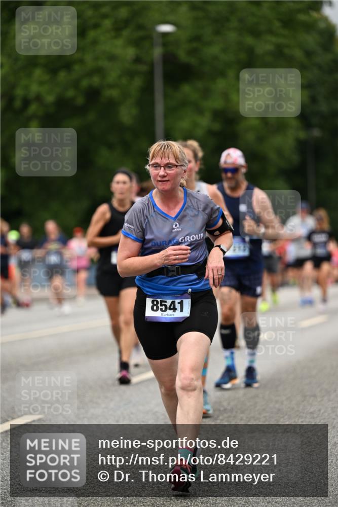 29.06.2025 - hella hamburg halbmarathon Dr. Thomas Lammeyer http://msf.ph/oto/8429221 29.06.2025 10:51:32 Kennedybrücke 1371, 1375, 1555, 1593, 1608, 1837, 1961, 2162, 2327, 2537, 2556, 2981, 3277, 3339, 3406, 3407, 3823, 4325, 4342, 5697, 5895, 6485, 6740, 6995, 7430, 7431, 7827, 7960, 8131, 8541, 8967, 9092, 9557, 9743, 10511, 10514, 10515, 10591, 11160, 11378 meine-sportfotos.de