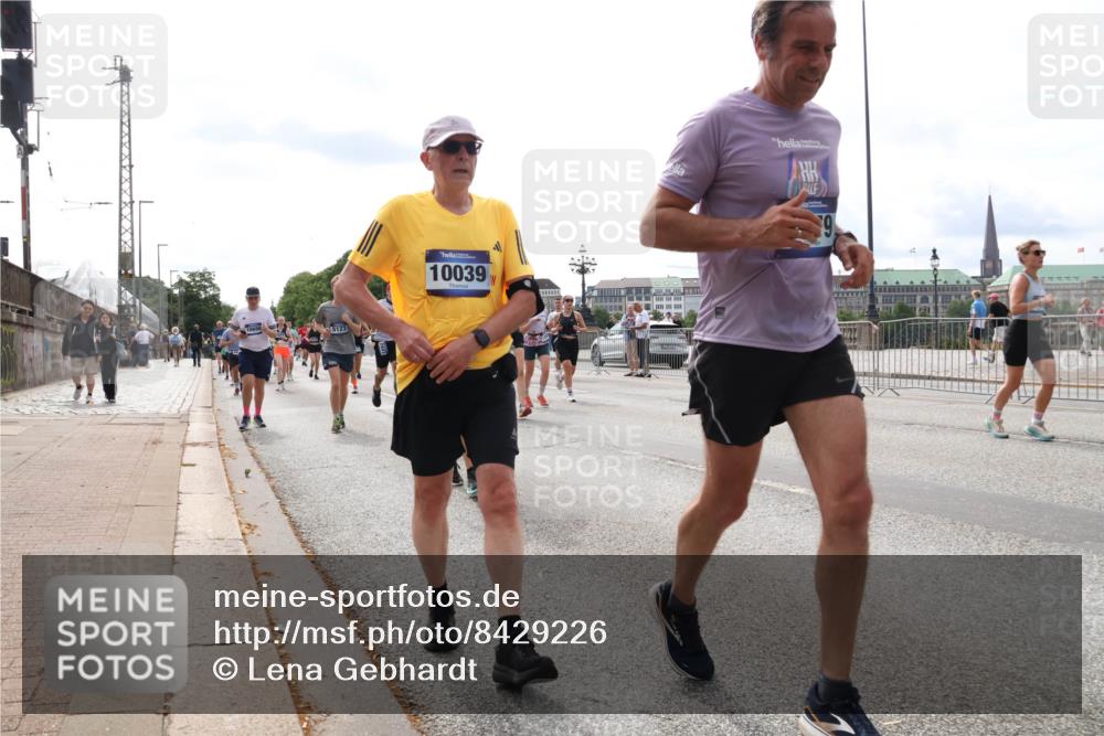 29.06.2025 - hella hamburg halbmarathon Lena Gebhardt http://msf.ph/oto/8429226 29.06.2025 10:19:42 Lombardsbrücke 5123, 10039, 1145, 1154, 1332, 1534, 1708, 2017, 2311, 2357, 2405, 2441, 2589, 2795, 2812, 2895, 2918, 2993, 2995, 3446, 3678, 4108, 4110, 4170, 4539, 4562, 4570, 4722, 4979, 5035, 5123, 5178, 5251, 5449, 5849, 5878, 6444, 6542, 6796, 6797, 6872, 6874, 6939, 7137, 7143, 7248, 7249, 7836, 7917, 8146, 8427, 8537, 8575, 8761, 9252, 9856, 10039, 10124, 10129, 10349, 10540, 10594, 10622, 11036 meine-sportfotos.de