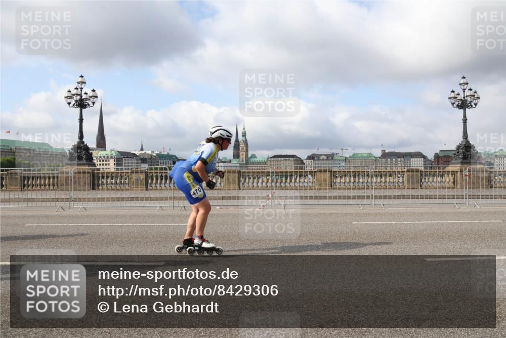 29.06.2025 - hella hamburg halbmarathon Lena Gebhardt http://msf.ph/oto/8429306 29.06.2025 08:59:43 Lombardsbrücke 470 meine-sportfotos.de