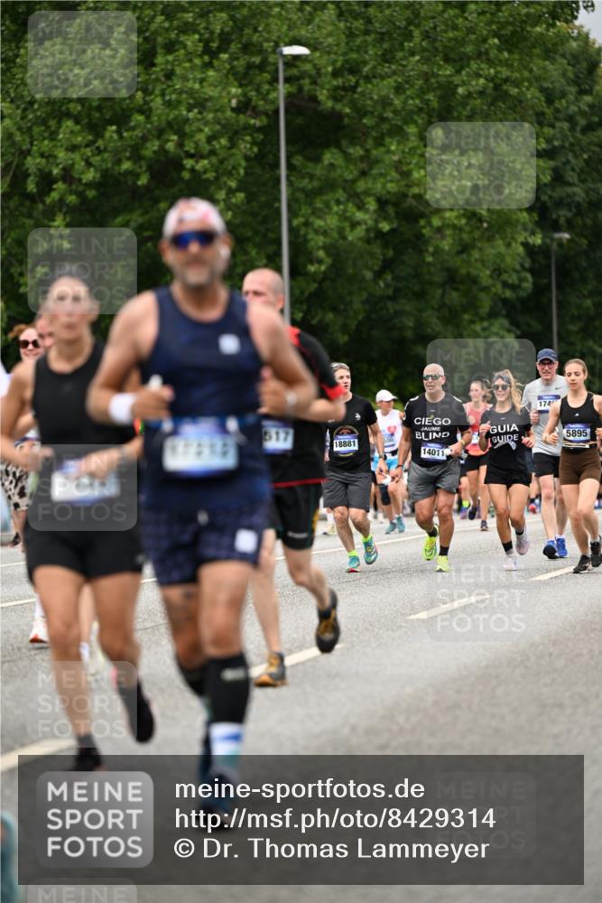 29.06.2025 - hella hamburg halbmarathon Dr. Thomas Lammeyer http://msf.ph/oto/8429314 29.06.2025 10:51:34 Kennedybrücke 1371, 1555, 1593, 1608, 1837, 1961, 2162, 2327, 2500, 2537, 2556, 2981, 3277, 3339, 3406, 3407, 3823, 4325, 4342, 5697, 5700, 5895, 6485, 6740, 6995, 7430, 7431, 7827, 7960, 8131, 8541, 8967, 9092, 9557, 9743, 10511, 10514, 10515, 10591, 11160, 11378 meine-sportfotos.de