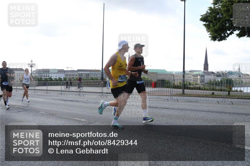 29.06.2025 - hella hamburg halbmarathon Lena Gebhardt http://msf.ph/oto/8429344 29.06.2025 09:44:30 Lombardsbrücke 1065, 7349, 15576, 1065, 1122, 1953, 2021, 2879, 3075, 3845, 3968, 4678, 5308, 5344, 7231, 7349, 7793, 8975, 9047, 9079, 10106, 10173, 10222, 10655, 10790, 11877, 12337, 12369, 13383, 13606, 13779, 14828, 15268, 15576, 15583, 15655, 15880, 16118, 17258, 17354, 18567, 18699, 19114 meine-sportfotos.de