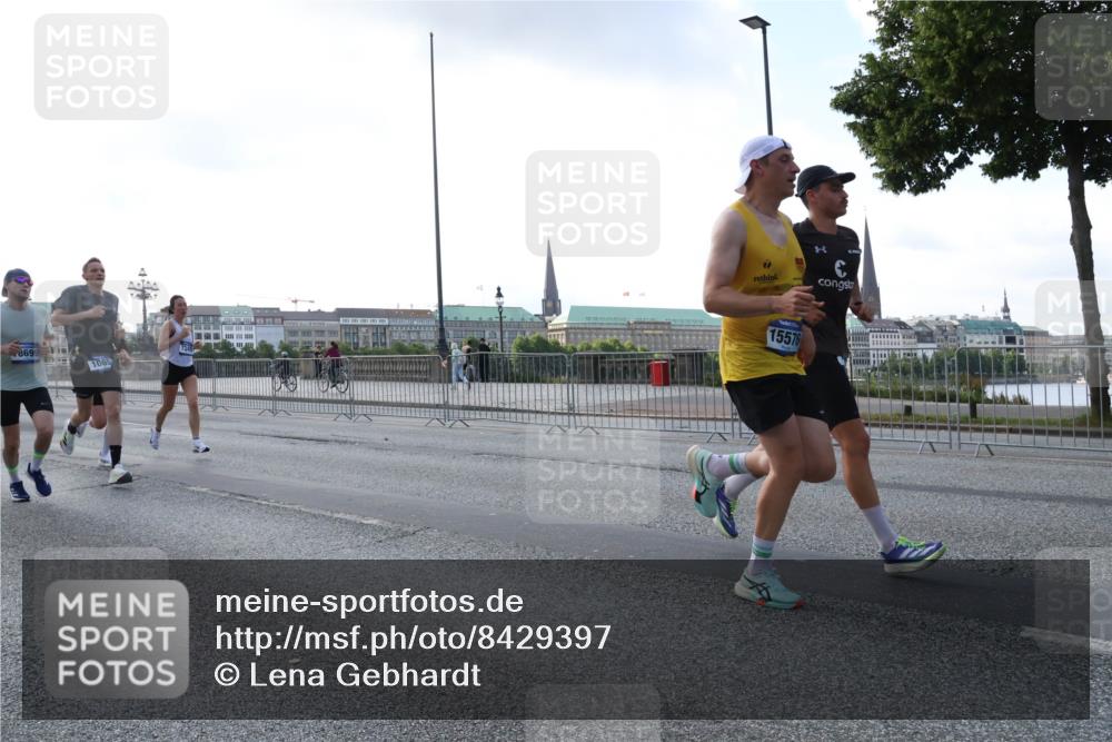29.06.2025 - hella hamburg halbmarathon Lena Gebhardt http://msf.ph/oto/8429397 29.06.2025 09:44:31 Lombardsbrücke 8699, 1065, 15576, 1065, 1122, 1953, 2021, 2879, 3075, 3845, 3968, 4678, 5308, 5344, 7231, 7349, 7793, 8975, 9047, 9079, 10106, 10173, 10222, 10655, 10790, 11877, 12337, 12369, 13606, 13779, 14828, 15268, 15576, 15583, 15655, 15880, 16118, 17258, 17354, 18567, 18699, 19114 meine-sportfotos.de