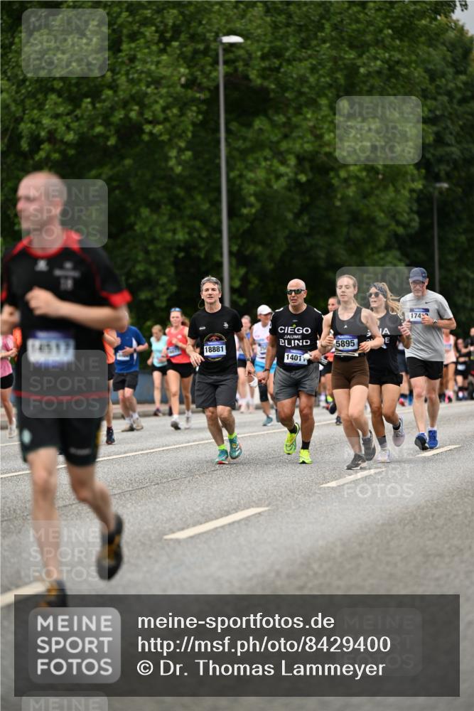 29.06.2025 - hella hamburg halbmarathon Dr. Thomas Lammeyer http://msf.ph/oto/8429400 29.06.2025 10:51:35 Kennedybrücke 1371, 1555, 1593, 1608, 1961, 2162, 2327, 2500, 2537, 2556, 2981, 3277, 3339, 3406, 3407, 3823, 4325, 4342, 5697, 5700, 5895, 6485, 6740, 6995, 7827, 7960, 8131, 8541, 8967, 9092, 9557, 9743, 10511, 10514, 10515, 10591, 11160, 11378 meine-sportfotos.de