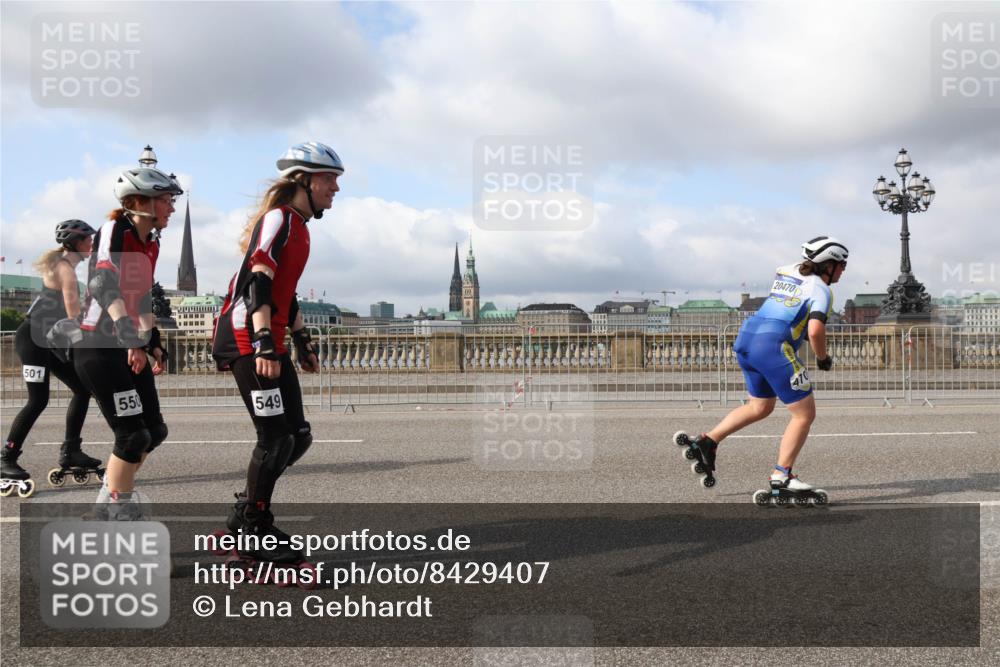 29.06.2025 - hella hamburg halbmarathon Lena Gebhardt http://msf.ph/oto/8429407 29.06.2025 08:59:43 Lombardsbrücke 501, 550, 549, 20470 meine-sportfotos.de