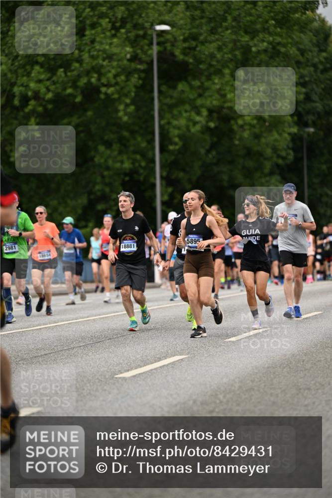 29.06.2025 - hella hamburg halbmarathon Dr. Thomas Lammeyer http://msf.ph/oto/8429431 29.06.2025 10:51:36 Kennedybrücke 1555, 1593, 1608, 1961, 2162, 2327, 2500, 2537, 2556, 2981, 3277, 3339, 3406, 3407, 3823, 4325, 4342, 5697, 5700, 5895, 6740, 6995, 7827, 7960, 8131, 8541, 8967, 9092, 9557, 9743, 10511, 10514, 10515, 10591, 11160, 11378 meine-sportfotos.de