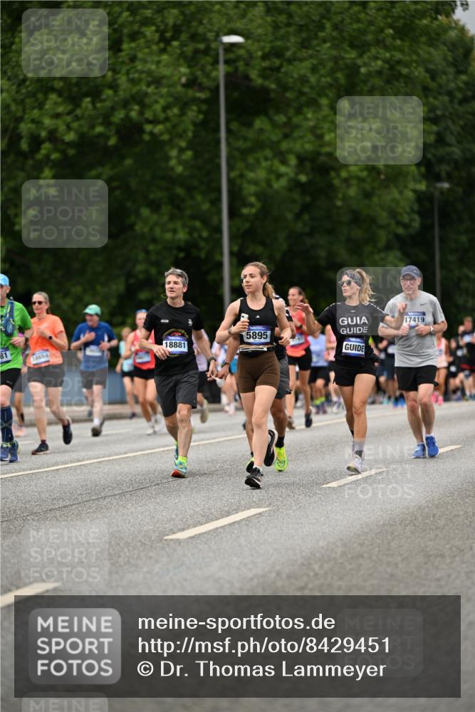 29.06.2025 - hella hamburg halbmarathon Dr. Thomas Lammeyer http://msf.ph/oto/8429451 29.06.2025 10:51:36 Kennedybrücke 1555, 1593, 1608, 1961, 2162, 2327, 2500, 2537, 2556, 2981, 3277, 3339, 3406, 3407, 3823, 4325, 4342, 5697, 5700, 5895, 6740, 6995, 7827, 7960, 8131, 8541, 8967, 9092, 9557, 9743, 10511, 10514, 10515, 10591, 11160, 11378 meine-sportfotos.de