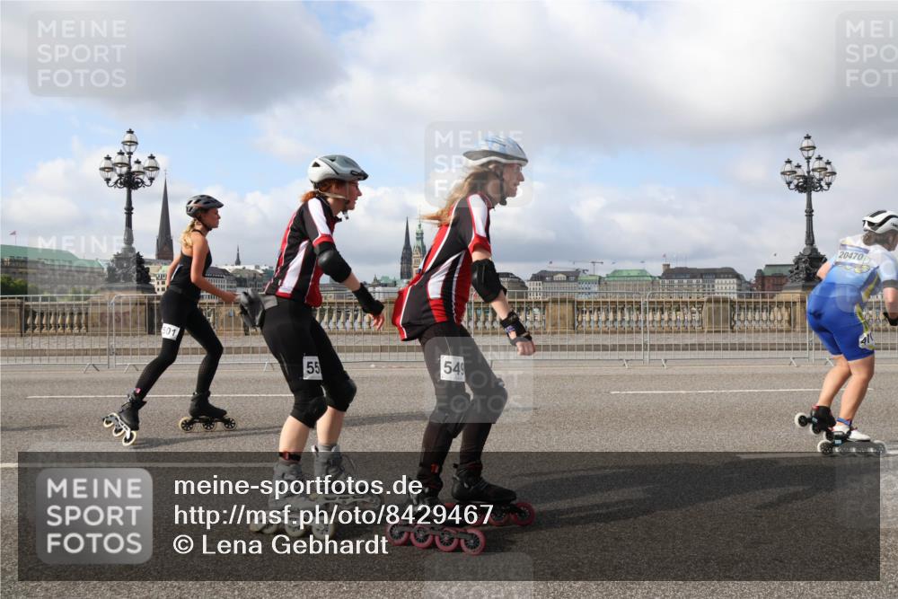 29.06.2025 - hella hamburg halbmarathon Lena Gebhardt http://msf.ph/oto/8429467 29.06.2025 08:59:43 Lombardsbrücke 00, 501, 55, 549, 20470 meine-sportfotos.de