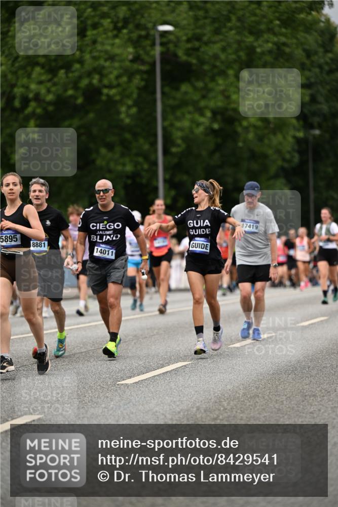 29.06.2025 - hella hamburg halbmarathon Dr. Thomas Lammeyer http://msf.ph/oto/8429541 29.06.2025 10:51:38 Kennedybrücke 1555, 1593, 2162, 2327, 2500, 2537, 2556, 2981, 3277, 3339, 3406, 3407, 3823, 4325, 4342, 5697, 5700, 5895, 6740, 6995, 7827, 7960, 8131, 8541, 9092, 9557, 9743, 10511, 10514, 10515, 10591, 11378 meine-sportfotos.de