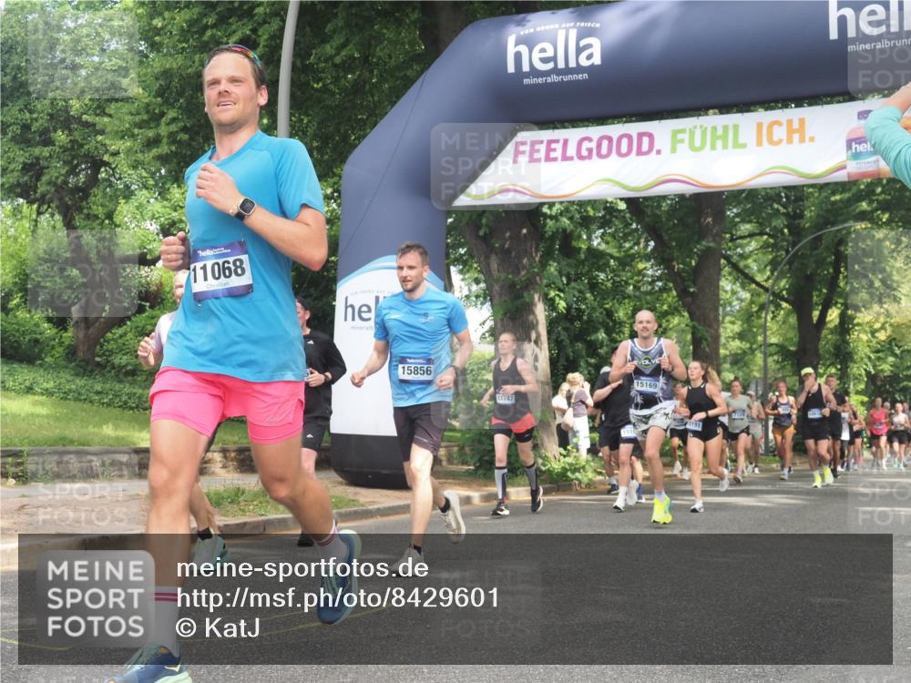 29.06.2025 - hella hamburg halbmarathon KatJ http://msf.ph/oto/8429601 29.06.2025 10:41:25 Zwischen KM18-KM19 1496, 1628, 2561, 7395, 8316 meine-sportfotos.de