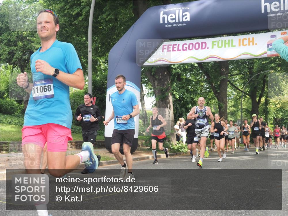 29.06.2025 - hella hamburg halbmarathon KatJ http://msf.ph/oto/8429606 29.06.2025 10:41:25 Zwischen KM18-KM19 1496, 1628, 2561, 7395, 8316 meine-sportfotos.de
