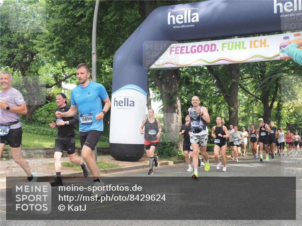 29.06.2025 - hella hamburg halbmarathon KatJ http://msf.ph/oto/8429624 29.06.2025 10:41:25 Zwischen KM18-KM19 1496, 1628, 2561, 7395, 8316 meine-sportfotos.de