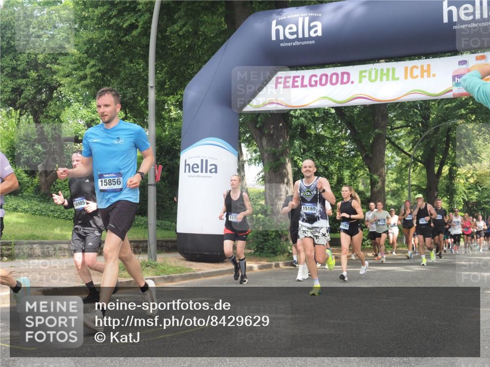29.06.2025 - hella hamburg halbmarathon KatJ http://msf.ph/oto/8429629 29.06.2025 10:41:25 Zwischen KM18-KM19 1496, 1628, 2561, 7395, 8316 meine-sportfotos.de