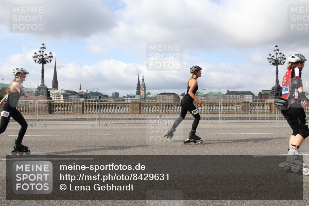 29.06.2025 - hella hamburg halbmarathon Lena Gebhardt http://msf.ph/oto/8429631 29.06.2025 08:59:44 Lombardsbrücke 502, 501, 0550 meine-sportfotos.de