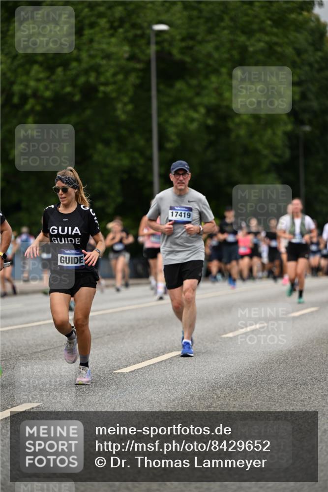 29.06.2025 - hella hamburg halbmarathon Dr. Thomas Lammeyer http://msf.ph/oto/8429652 29.06.2025 10:51:40 Kennedybrücke 1555, 1593, 2162, 2211, 2500, 2537, 2556, 2981, 3277, 3339, 3406, 3407, 3823, 4325, 4342, 5700, 5895, 6740, 6995, 7827, 7960, 8131, 8541, 9092, 9557, 9743, 9758, 10511, 10591, 11378 meine-sportfotos.de