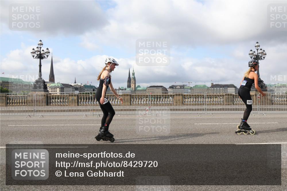 29.06.2025 - hella hamburg halbmarathon Lena Gebhardt http://msf.ph/oto/8429720 29.06.2025 08:59:44 Lombardsbrücke 20501, 501 meine-sportfotos.de