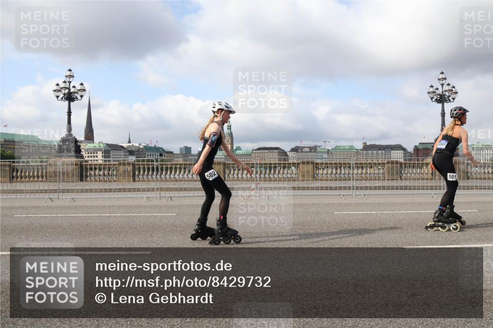 29.06.2025 - hella hamburg halbmarathon Lena Gebhardt http://msf.ph/oto/8429732 29.06.2025 08:59:44 Lombardsbrücke 502, 20501, 501 meine-sportfotos.de