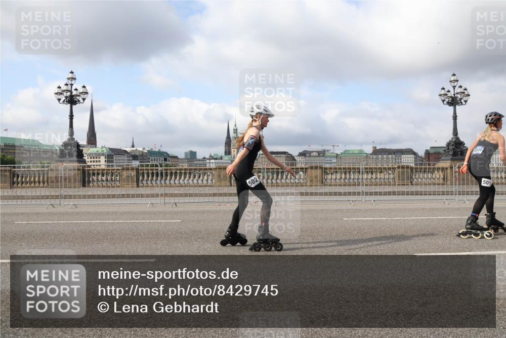29.06.2025 - hella hamburg halbmarathon Lena Gebhardt http://msf.ph/oto/8429745 29.06.2025 08:59:44 Lombardsbrücke 502, 20501, 501 meine-sportfotos.de