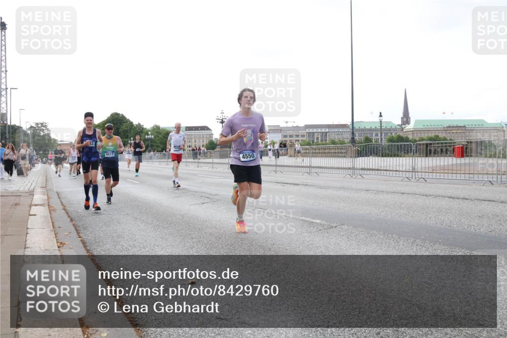 29.06.2025 - hella hamburg halbmarathon Lena Gebhardt http://msf.ph/oto/8429760 29.06.2025 10:07:23 Lombardsbrücke 12, 6517, 4550, 1893, 2032, 2136, 3922, 4262, 4502, 4550, 5242, 5845, 5899, 6196, 6517, 6518, 6707, 6713, 6715, 6833, 7019, 7503, 8744, 9338, 9967, 10212, 10283, 10700, 11758, 12378, 12550, 15051, 15673, 16554, 17062, 17895, 18218, 18316, 18721, 19134 meine-sportfotos.de