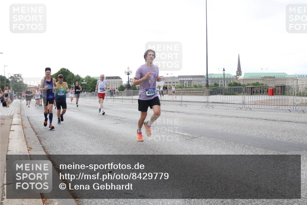 29.06.2025 - hella hamburg halbmarathon Lena Gebhardt http://msf.ph/oto/8429779 29.06.2025 10:07:24 Lombardsbrücke 42, 6517, 4550, 1893, 2032, 2136, 3922, 4262, 4502, 4550, 5242, 5845, 5899, 6196, 6517, 6518, 6707, 6713, 6715, 6833, 7019, 7503, 8744, 9338, 9967, 10212, 10283, 10700, 11758, 12378, 12550, 15051, 15673, 16554, 17062, 17895, 18218, 18316, 18721, 19134 meine-sportfotos.de