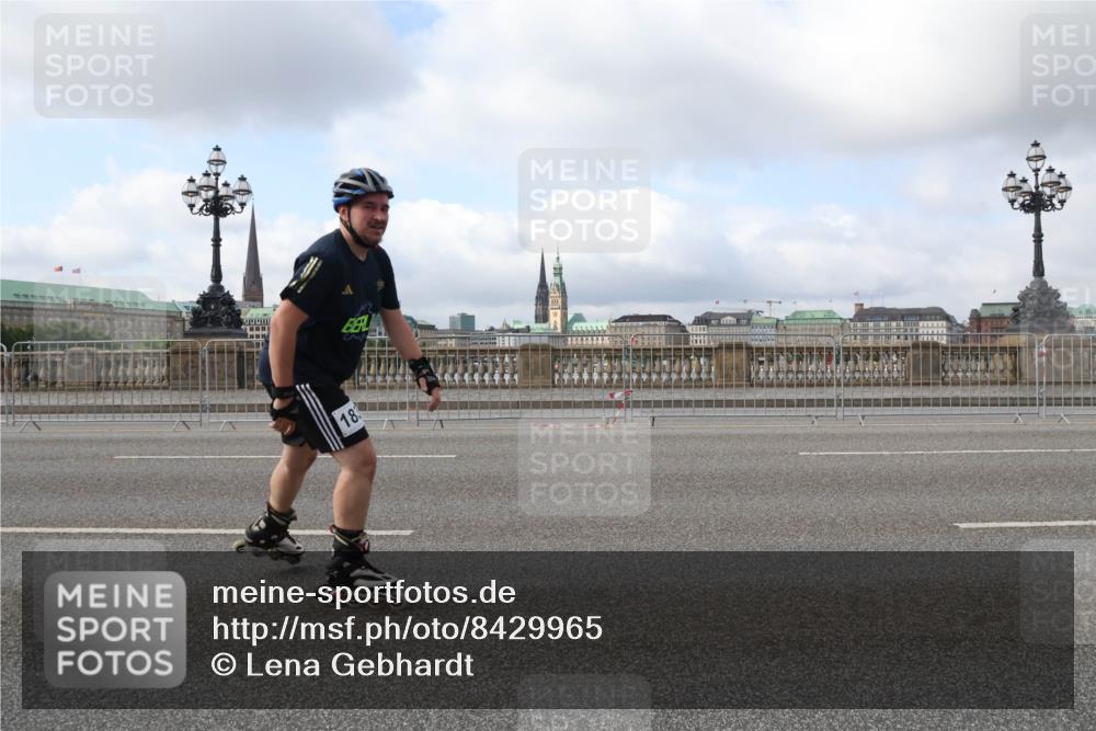29.06.2025 - hella hamburg halbmarathon Lena Gebhardt http://msf.ph/oto/8429965 29.06.2025 08:59:57 Lombardsbrücke 18 meine-sportfotos.de