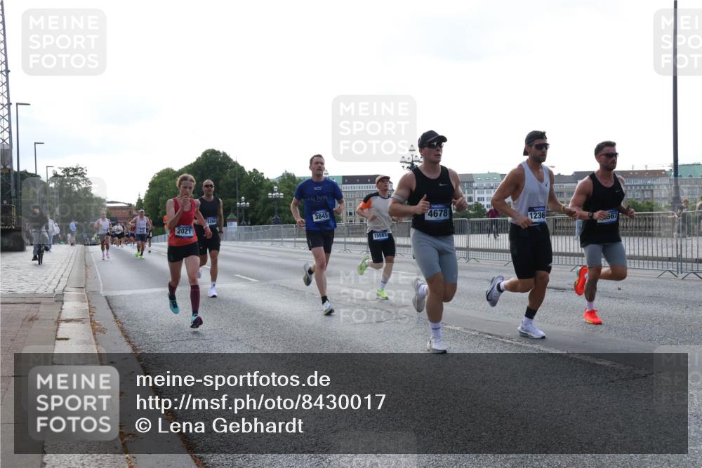 29.06.2025 - hella hamburg halbmarathon Lena Gebhardt http://msf.ph/oto/8430017 29.06.2025 09:44:36 Lombardsbrücke 2021, 15268, 3845, 15583, 4678, 1236, 567, 1065, 1122, 2021, 2879, 3075, 3845, 3968, 4678, 5344, 7231, 7349, 7793, 8473, 8731, 8975, 9047, 9079, 10106, 10156, 10173, 10655, 10790, 11877, 12287, 12337, 12369, 13779, 13956, 14828, 15268, 15576, 15583, 15655, 15880, 16118, 16736, 17258, 17354, 18567, 18699, 19114 meine-sportfotos.de