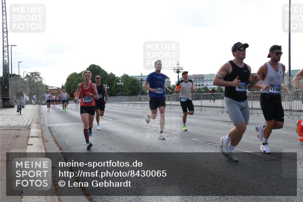 29.06.2025 - hella hamburg halbmarathon Lena Gebhardt http://msf.ph/oto/8430065 29.06.2025 09:44:37 Lombardsbrücke 268, 2021, 3845, 1558, 4678, 1236, 1065, 1122, 2021, 2879, 3075, 3845, 3968, 4678, 5344, 5367, 7231, 7349, 7793, 8473, 8731, 8975, 9079, 10106, 10156, 10173, 10655, 10790, 11877, 12287, 12337, 12369, 13779, 13956, 14828, 15268, 15576, 15583, 15655, 15880, 16118, 16377, 16736, 17258, 17354, 18567, 18699, 19114 meine-sportfotos.de