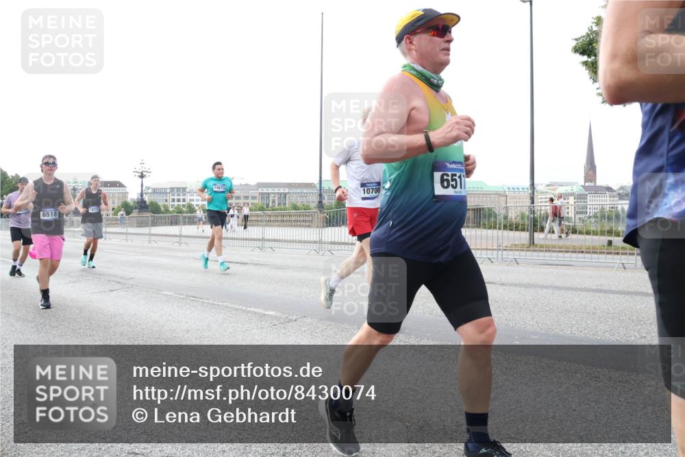 29.06.2025 - hella hamburg halbmarathon Lena Gebhardt http://msf.ph/oto/8430074 29.06.2025 10:07:26 Lombardsbrücke 18218, 6518, 15673, 10700, 651, 1173, 1893, 2032, 2136, 2190, 3922, 4262, 4502, 4550, 5242, 5899, 6196, 6517, 6518, 6707, 6713, 6715, 6833, 7019, 7503, 8744, 9338, 9967, 10212, 10283, 10700, 11758, 12378, 12550, 15051, 15673, 16241, 17062, 17895, 18218, 18316, 18721, 19134 meine-sportfotos.de
