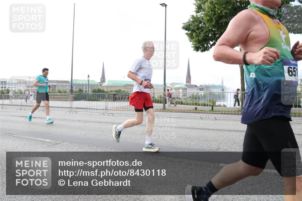 29.06.2025 - hella hamburg halbmarathon Lena Gebhardt http://msf.ph/oto/8430118 29.06.2025 10:07:27 Lombardsbrücke 65, 126, 1173, 1893, 2032, 2136, 2190, 3922, 4262, 4502, 4550, 5242, 5899, 6196, 6517, 6518, 6707, 6713, 6715, 6833, 7019, 7503, 8744, 9338, 9967, 10212, 10700, 11758, 12378, 12550, 15051, 15673, 16241, 17062, 17895, 18218, 18316, 18721, 19134 meine-sportfotos.de