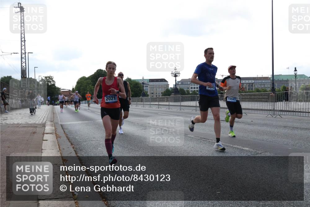 29.06.2025 - hella hamburg halbmarathon Lena Gebhardt http://msf.ph/oto/8430123 29.06.2025 09:44:37 Lombardsbrücke 2021, 15583, 1065, 1122, 2021, 2879, 3075, 3845, 3968, 4678, 5344, 5367, 7231, 7349, 7793, 8473, 8731, 8975, 9079, 10106, 10156, 10173, 10655, 10790, 11877, 12287, 12337, 12369, 13779, 13956, 14828, 15268, 15576, 15583, 15655, 15880, 16118, 16377, 16736, 17258, 17354, 18567, 18699, 19114 meine-sportfotos.de