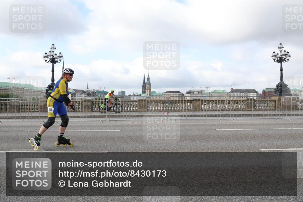 29.06.2025 - hella hamburg halbmarathon Lena Gebhardt http://msf.ph/oto/8430173 29.06.2025 09:00:19 Lombardsbrücke 38 meine-sportfotos.de