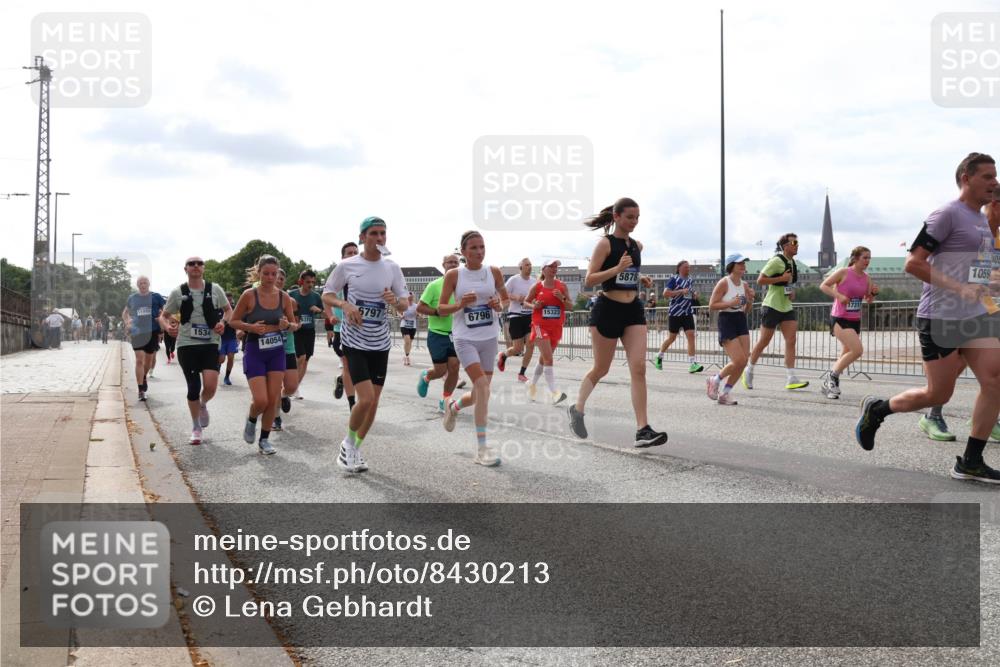 29.06.2025 - hella hamburg halbmarathon Lena Gebhardt http://msf.ph/oto/8430213 29.06.2025 10:19:50 Lombardsbrücke 11999, 6797, 1534, 6796, 15323, 14054, 5878, 1059, 1110, 1115, 1145, 1154, 1332, 1534, 1708, 2017, 2064, 2357, 2405, 2441, 2795, 2895, 2918, 2993, 2995, 3278, 3446, 3678, 4108, 4110, 4170, 4539, 4562, 4570, 4737, 4979, 5035, 5123, 5251, 5397, 5449, 5849, 5878, 6444, 6796, 6797, 6872, 6874, 6939, 7137, 7143, 7248, 7249, 7519, 7808, 7836, 7917, 8146, 8387, 8427, 8537, 8575, 8738, 9196, 9856, 10349, 10540, 10550, 10594, 10622, 10701, 11028, 11036 meine-sportfotos.de